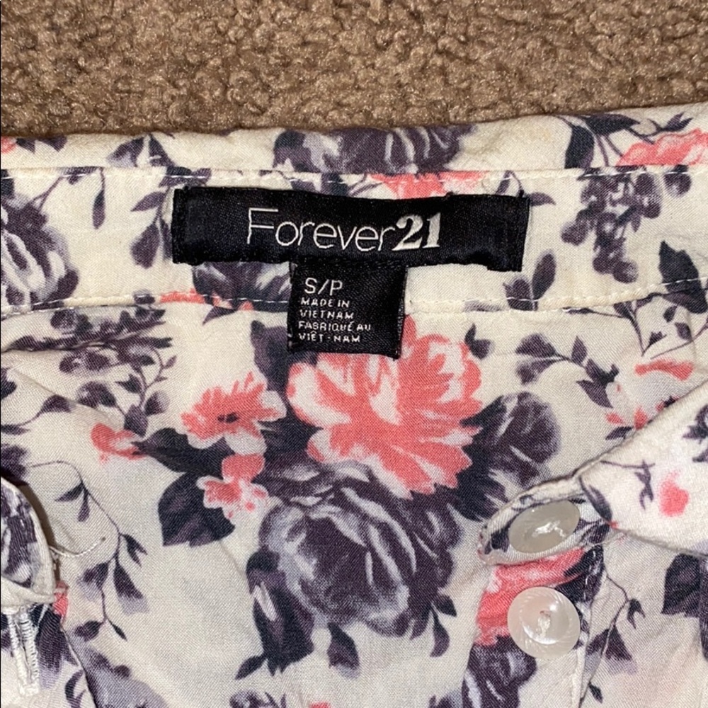 Crop Top - Picture 2 of 3